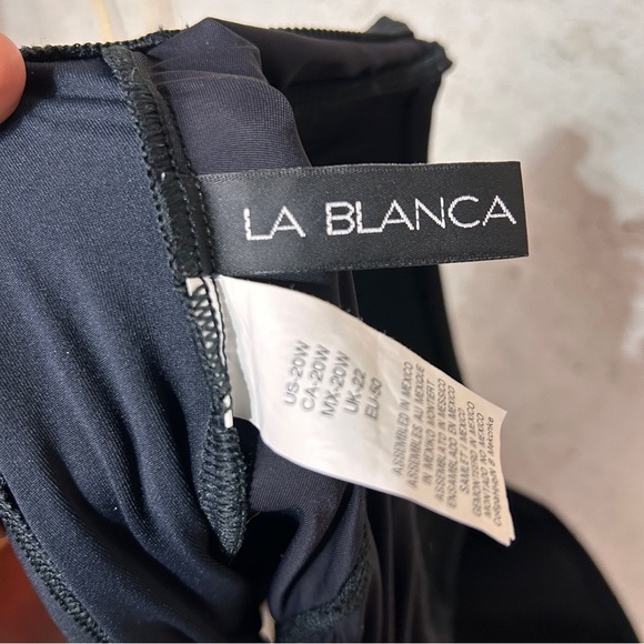 La Blanca black skirt one piece swim suit with built in padding 20w - Picture 10 of 12